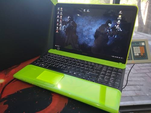 **AS NEW BOXED**SUPER SPEC i5 BEAUTY*SONY VAIO i5*12GB RAM*RADEONGRAPHICS*750GB HDD*FULL HD*BACKLIT*